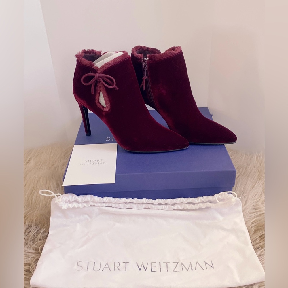 Stuart Weitzman Lashes Velvet booties in Bordeaux